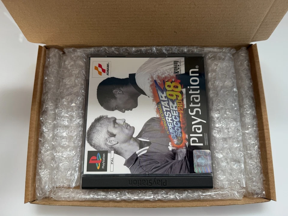 ISS Pro 98 PS1  - UK PAL VGC CIB with 4 Inserts - Metal Gear Solid Demo - Image 3 of 4