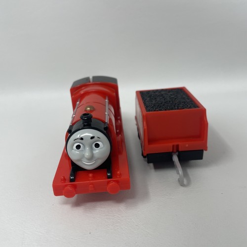 Thomas & Friends James Train & Tender Car Trackmaster Motorized Red 2013 Tested - Picture 2 of 7