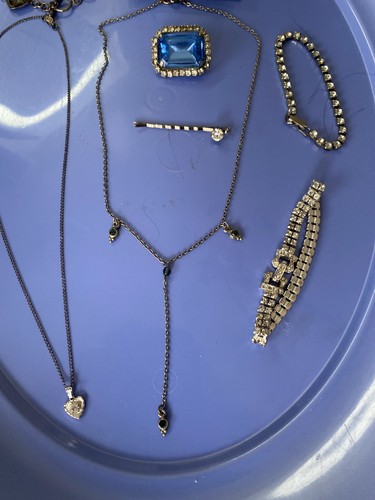 VINTAGE JEWELRY LOT 9 Pieces BRACELETS EARRINGS NECKLACES BROOCH HAIRPIN. CLEAN - Picture 3 of 3