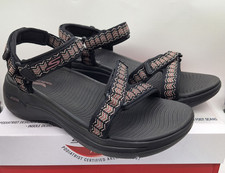 Skechers Go Walk Arch Fit Affinity Strappy River Sandals Machine Washable Size 6