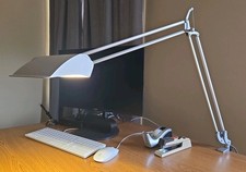 Humanscale Desk Lamp - Articulating Arm Task ...