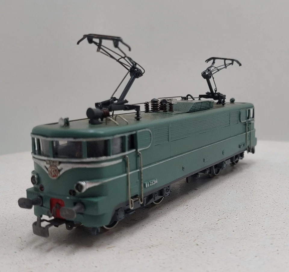 Ho Marklin Hamo 2 rail SNCF locomotive electrique BB 25214 (sans boite ) - Immagine 4 di 4
