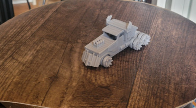 Apocalyptic Big Rig With Wheels that roll. 3d printed. 1 items 1/64 scale.
