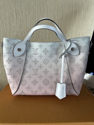 lv hina bag