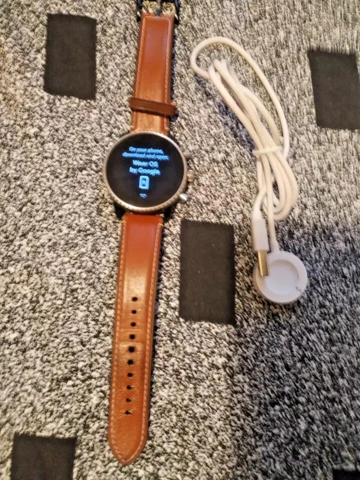 Fossil Q Explorist HR Gen 4 Smartwatch 45mm - Image 4 of 4