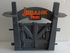 1993 1994 KENNER JURASSIC PARK ELECTRONIC COMMAND COMPOUND FRONT ENTRANCE GATES