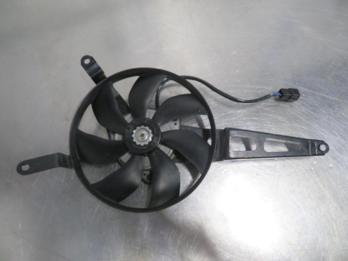 GENUINE OEM 08-09 KAWASAKI ZX14 NINJA 1400 RADIATOR COOLING FAN
