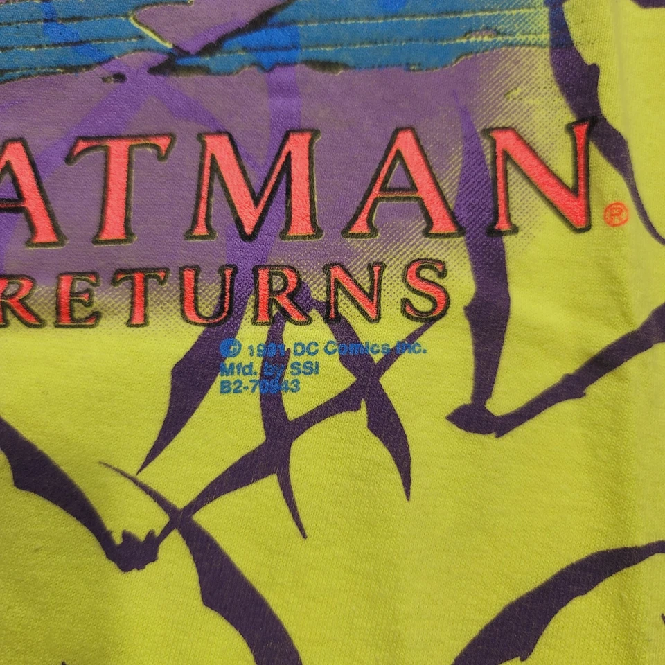 Vintage 1991 SSI Batman Returns Movie AOP All Over Print Single Stitch T-Shirt L - Image 4 of 4