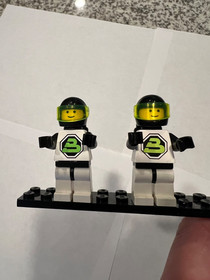 LEGO Space 6981: Blacktron 2 - Aerial Intruder 