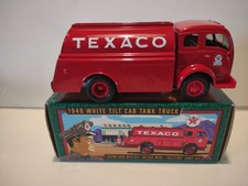 Ertl Collectibles F950 1949 White Tilt Cab Tank Truck