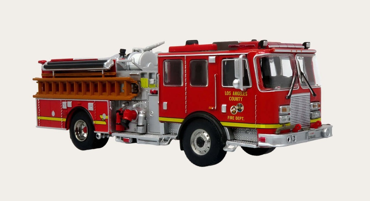 Iconic Replicas 1/64 KME Predator Fire Engine LACFD - No