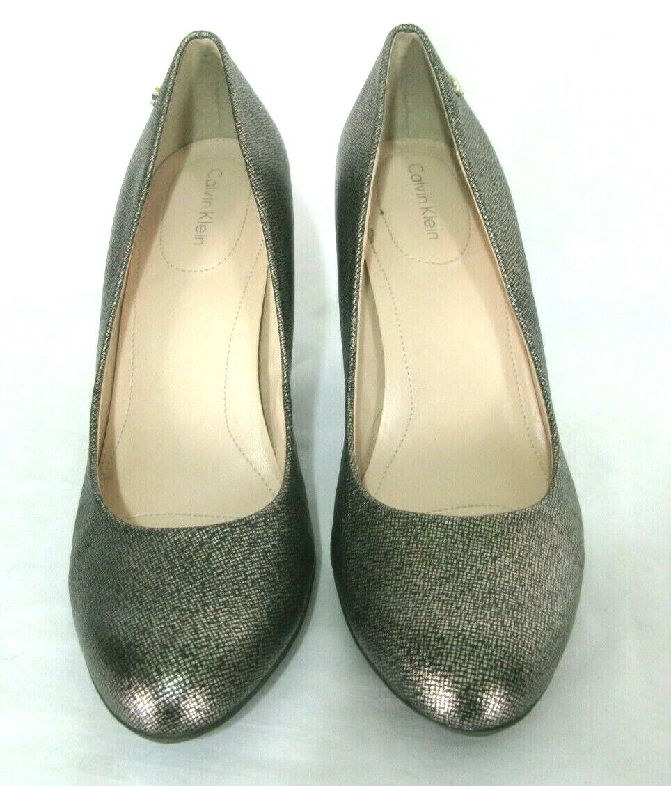 Calvin klein sale gold pumps