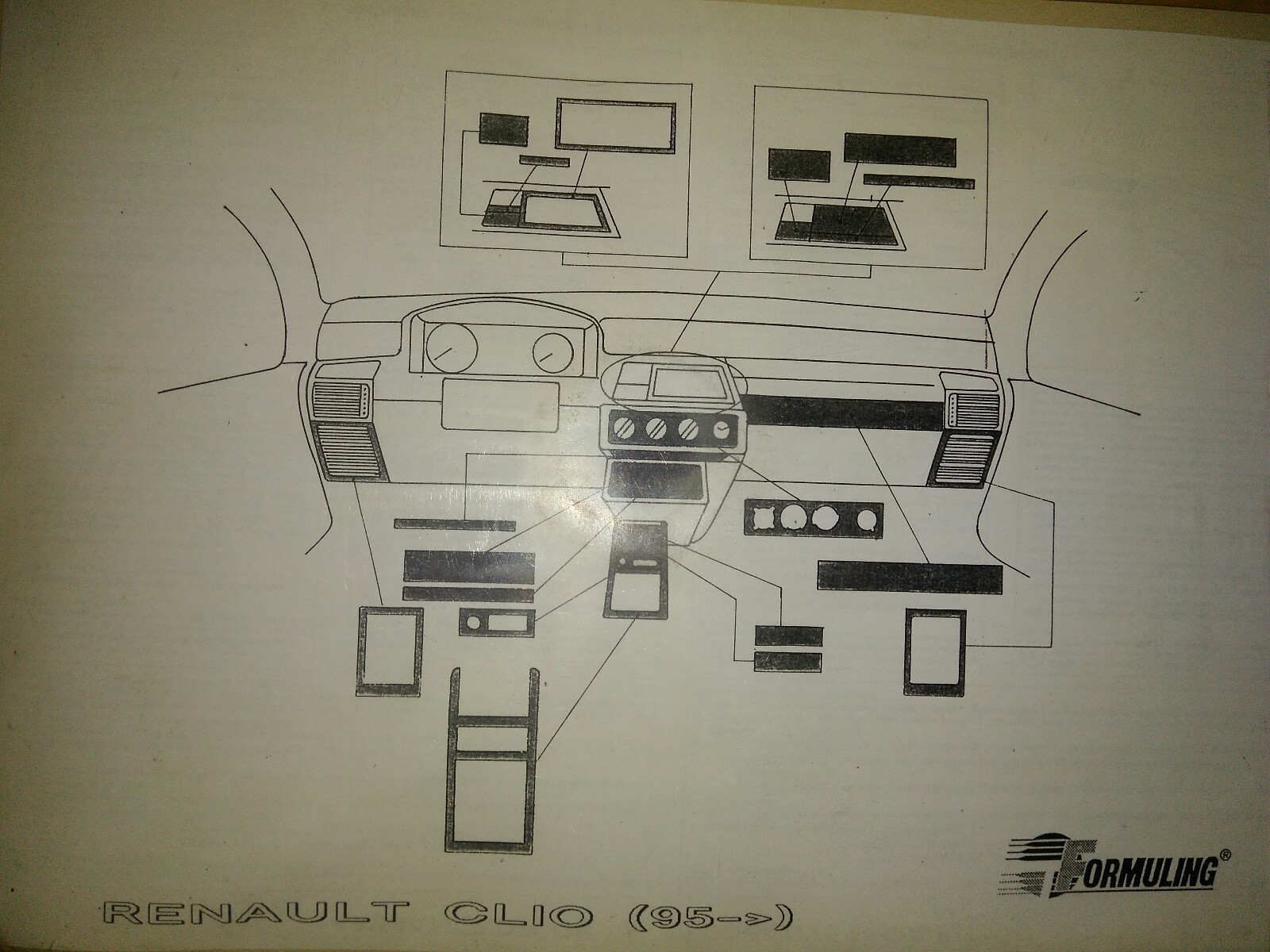 Habillage tableau de bord carbone bleu Clio I pour masquer les rayures après 1995