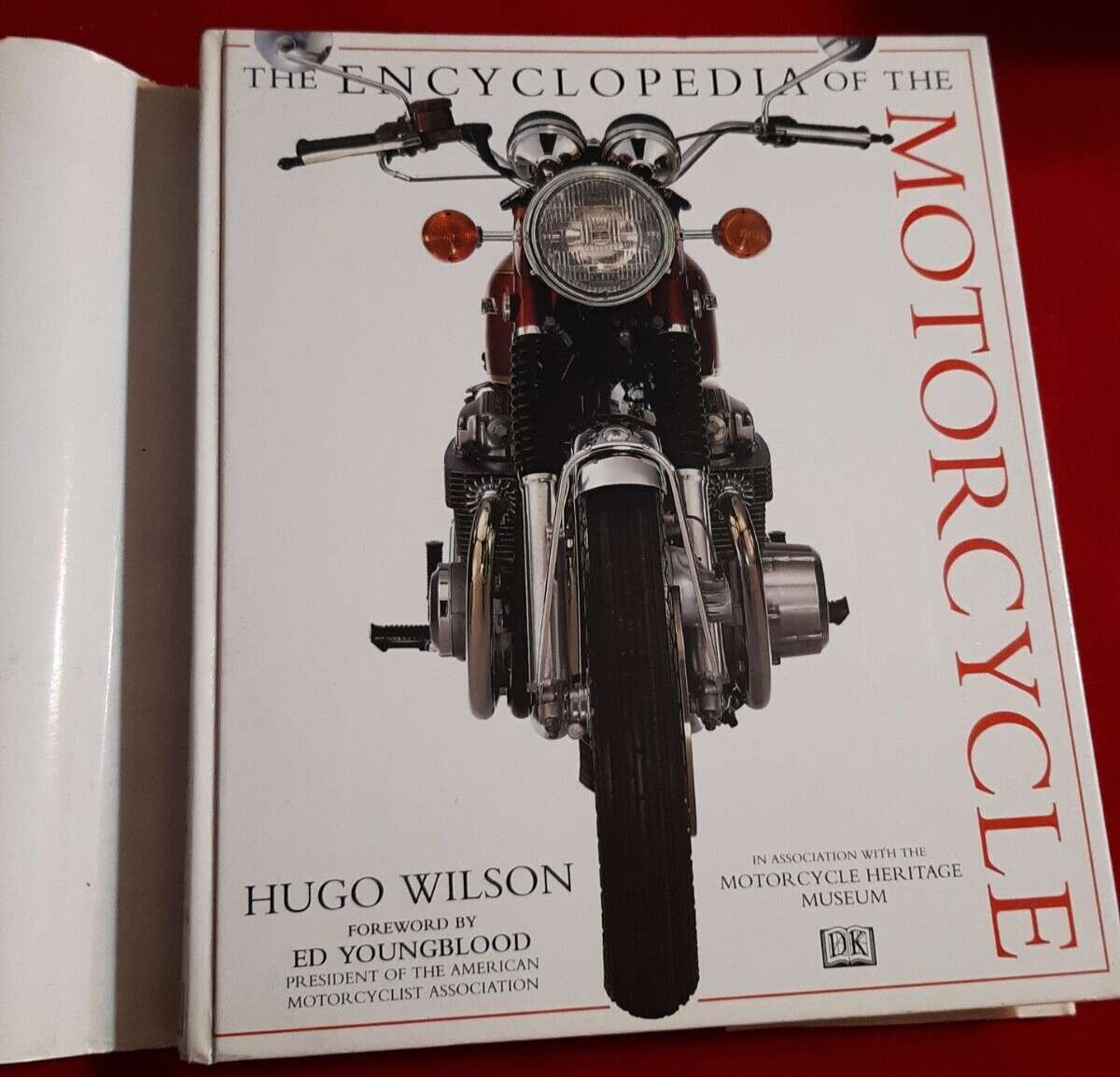 洋書 THE ENCYCLOPEDIA OF THE MOTORCYCLE Encyclopedia of the Motorcycle By Hugo Wilson | eBay