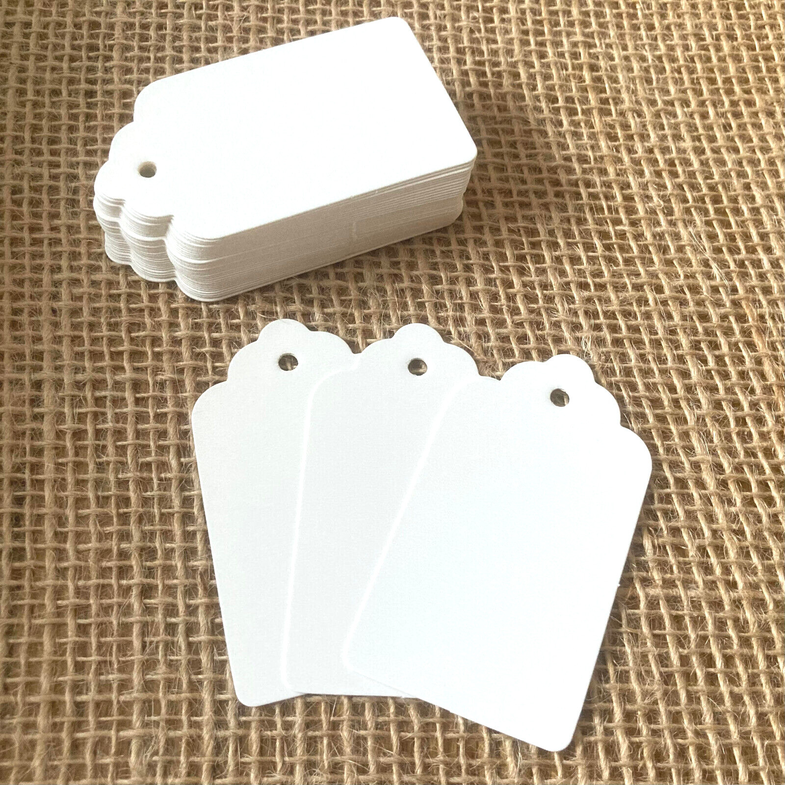 Papier Anhänger 4x7cm weiß Geschenkanhänger Etiketten für Geschenke Beschriften