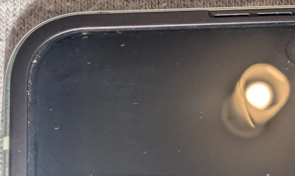 Samsung Galaxy Z Flip 6 Mint Unlocked 256Gb *SPARES & REPAIRS* - Image 4 of 4