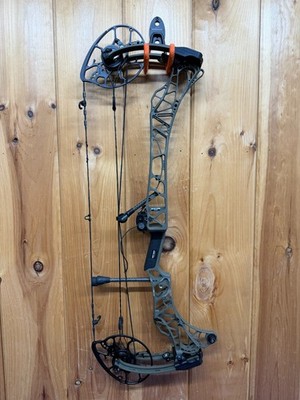 Mathews Lift 29.5 Right Hand Green Ambush w/ Rest