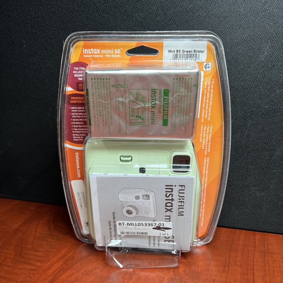Fujifilm Instax Mini SE Instant Film Camera Green Blister Bundle (0057