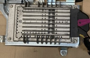 Verstärker Maserati Quattroporte V M139 447009 Bose