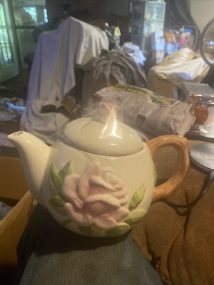 Rose Teapot Vintage Teleflora Raised Lid & Embossed Pink Rose Home Kitchen Decor
