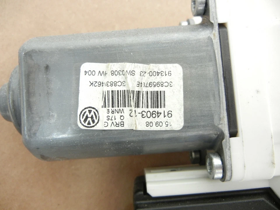 VW Volkswagen CC 2010 power window motor rear right passenger side 3C8839462 - Image 3 of 4