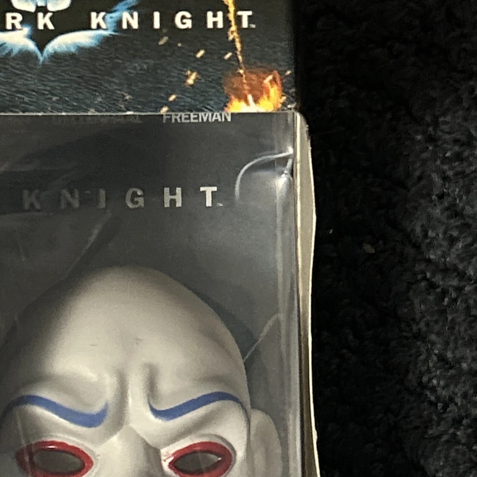 THE DARK KNIGHT 2 DVD Collector’s Edition Set W/Mini Clown Mask Minor Box Damage - Image 3 of 4
