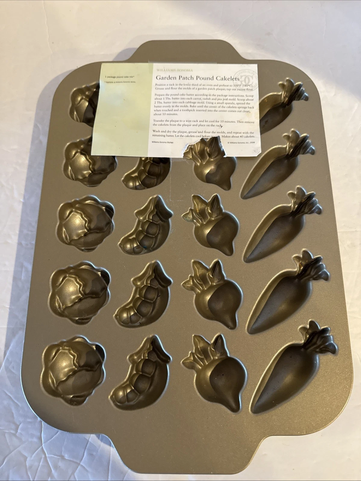 Nordic Ware Garden Patch Cakelets Cake Pan