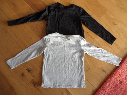 2 x Boys H&M light grey & black long sleeved T-Shirt top bundle - Age 4-6 years - Picture 4 of 4