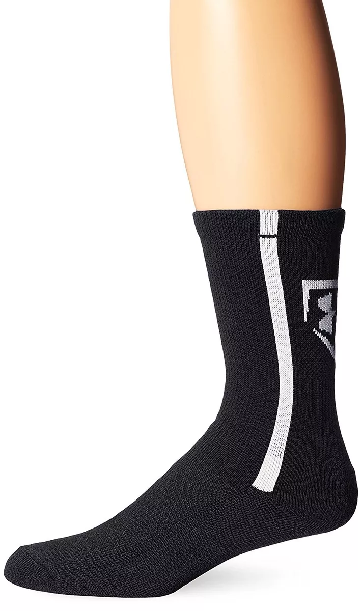 Under Armour Men s Baseball Crew Socks 1 Pair Black White