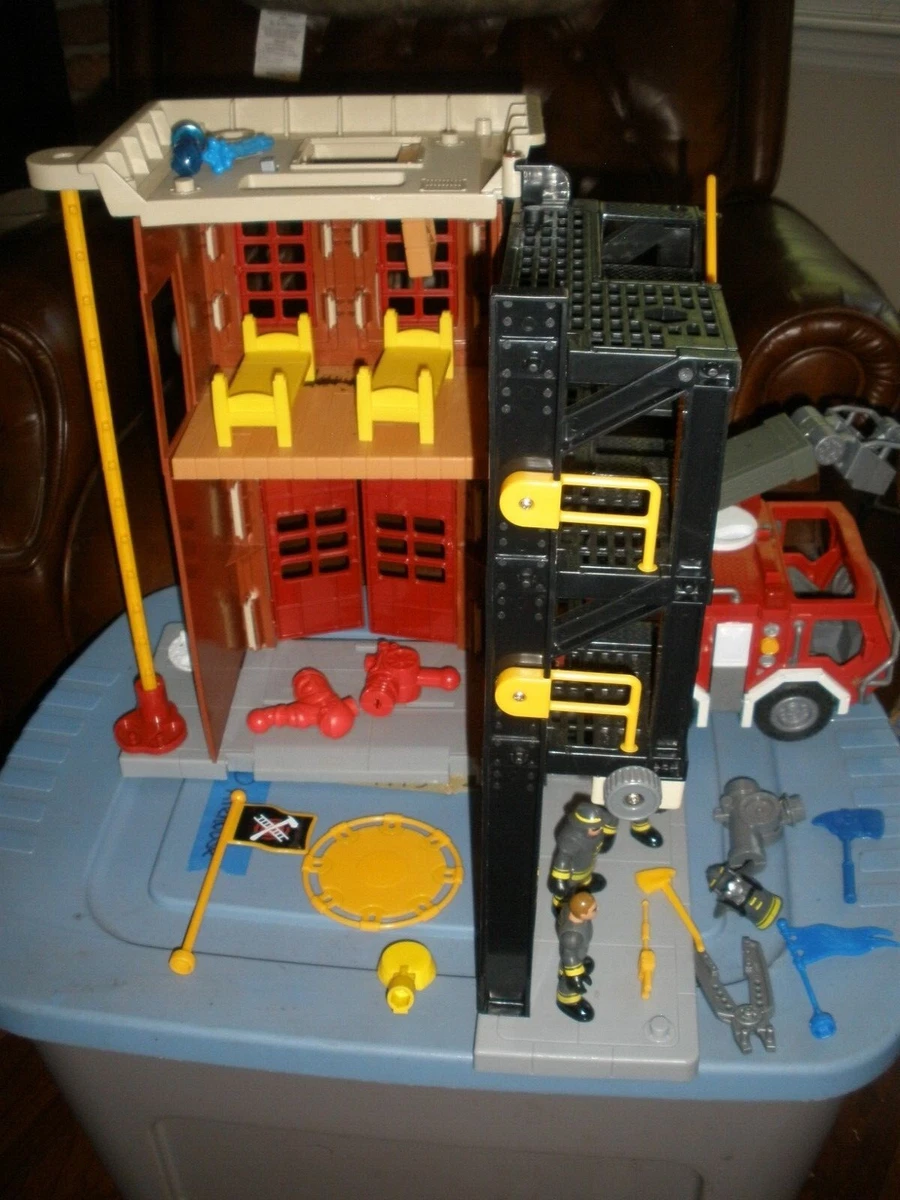 Vintage Fisher Price Imaginext Toy Red Firehouse Fire Dept. Station N0764 Truck