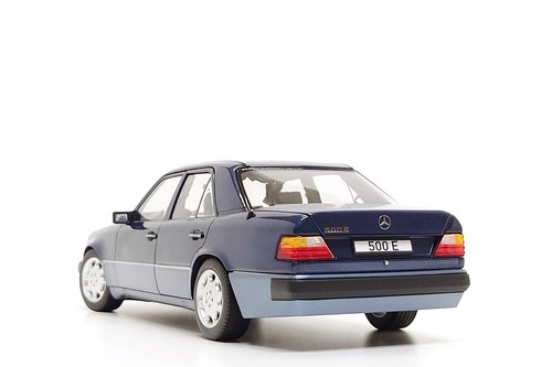 Norev 1:18 Mercedes-Benz 500E (W124) in Nautical Blue Metallic - Picture 10 of 13