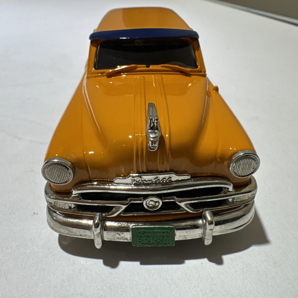 Brooklin Modelos BRK21 1953 Pontiac Sedán Entrega Gulf Oil 1:43 Hecho a mano con caja Foto 2 de 4