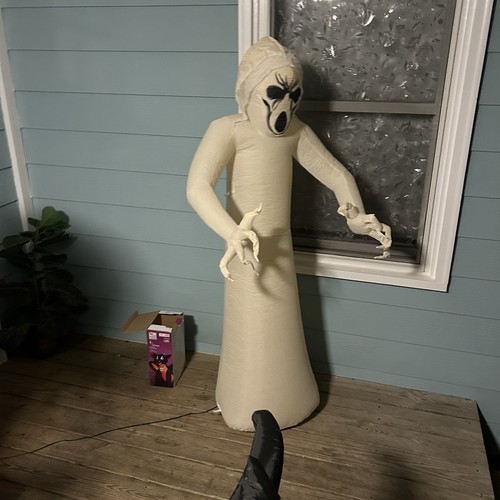 GEMMY Home Accents 5ft LED Spaventoso Fantasma Gonfiabile Decorazione Halloween - Foto 2 di 11
