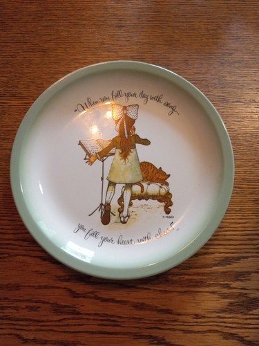 holly hobbie collector plate