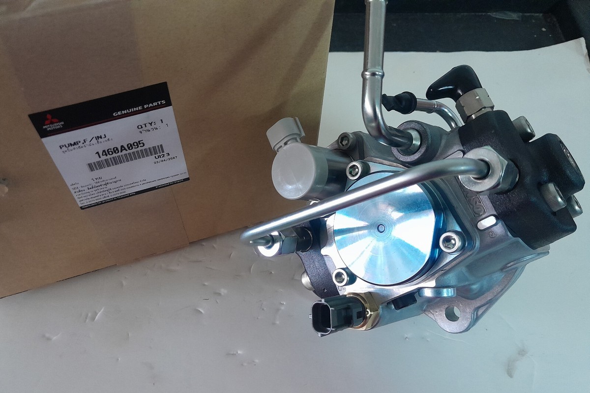 New Denso Common Rail Fuel Pump for Mitsubishi Triton 2.4L 4N15