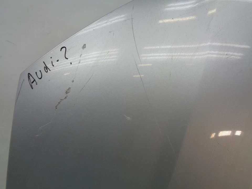 DK811263 2006-2008 AUDI A3 FRONT HOOD COVER BONNET SILVER (8P0010187) OEM Foto 3 de 4