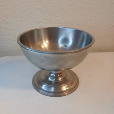 Pequeño plato de caramelo vintage corona y rosa de peltre fundido pedestal 3,75" W 2,75" H