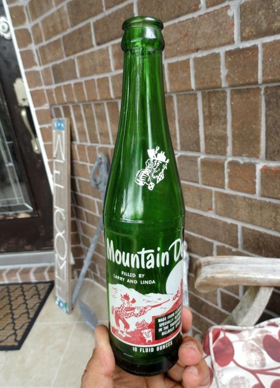 MOUNTAIN DEW LARRY and LINDA “WILLY the HILLBILLY” 10 Oz Soda Bottle