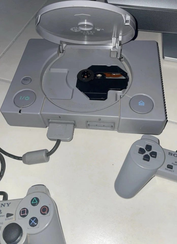 Sony PlayStation, photo 3 sur 4