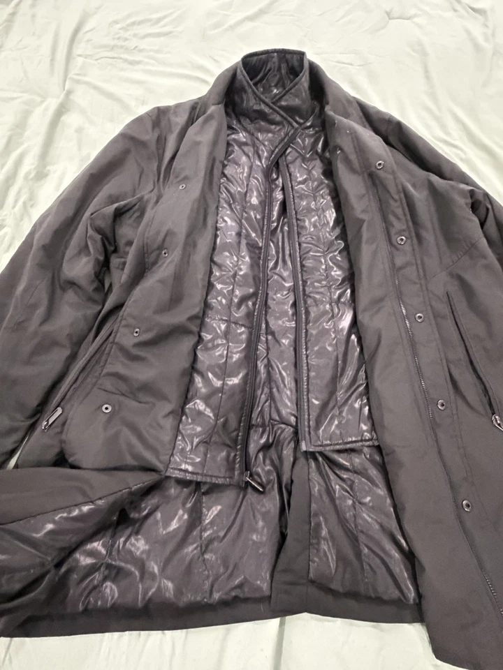 TUMI MEN'S USED BEAUTIFUL BLACK WINTER JACKET - Image 2 of 4