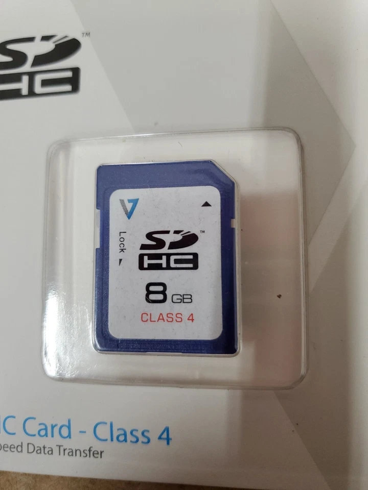 V7 8GB Class 4 SDHC High Speed Data Transfer Card - VASDH8GCL4R-1N. Brand New - Image 2 of 3
