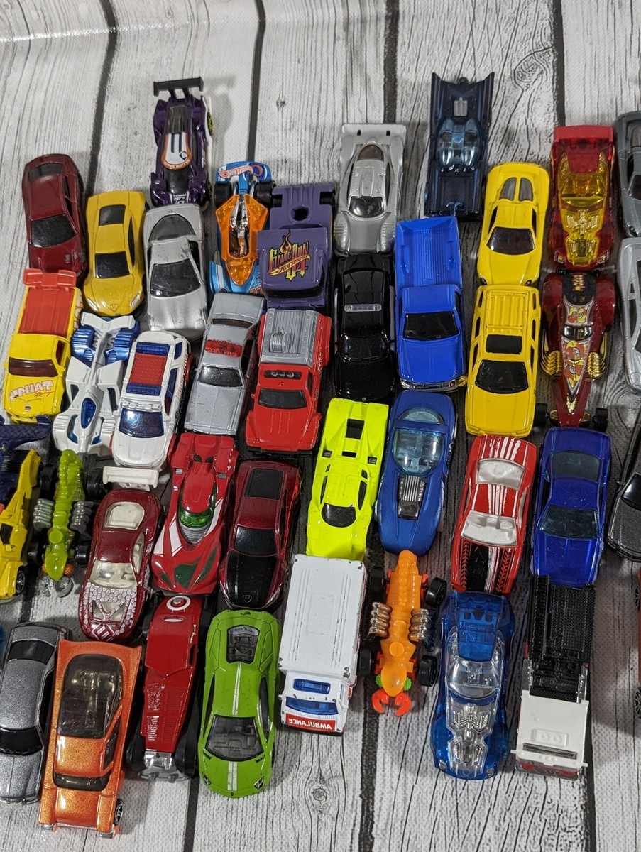 Lot of 60+, 5+ LBS Die Cast Cars/Vehicles Hot Wheels Matchbox
