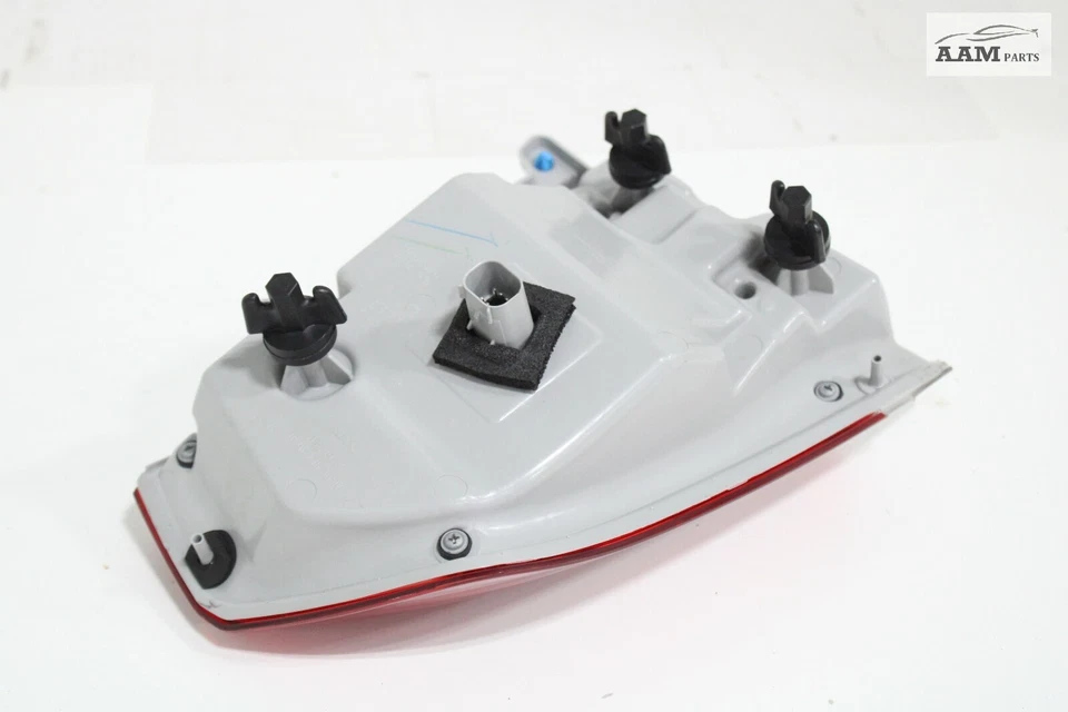 CHRYSLER 300 2015-2021 LUZ TRASERA DERECHA FRENO 116826001N Foto 4 de 4