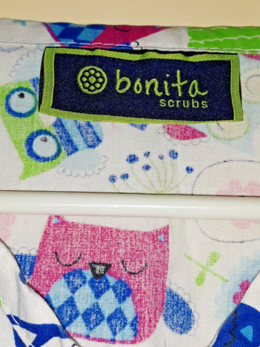Women's Bonita Owl V Neck Scrub Top Short Sleeve Bright Colors Size Medium - Picture 3 of 5