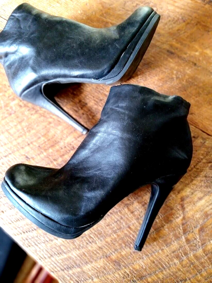 Botín Olsenboye para mujer talla 6 negro imitación cuero moda con tacón de aguja Foto 2 de 4