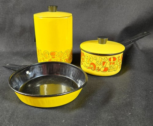 VTG Yellow Aluminum Miniature Kitchen Play Set Pot Pan Tea Pot Retro Mushroom