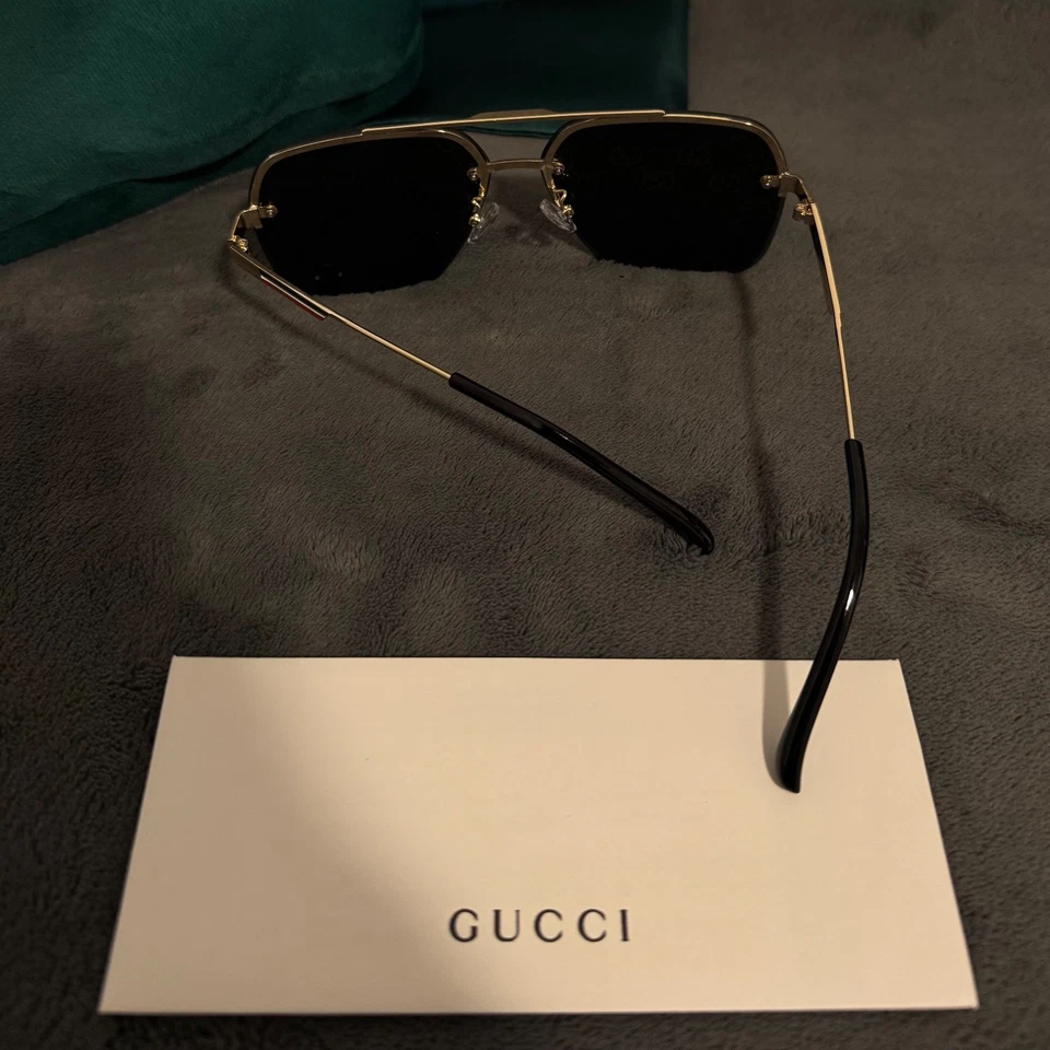 Gucci GG1676S Gold Aviator Sunglasses Silver Mirror Monogram Lens 61mm - Image 4 of 4