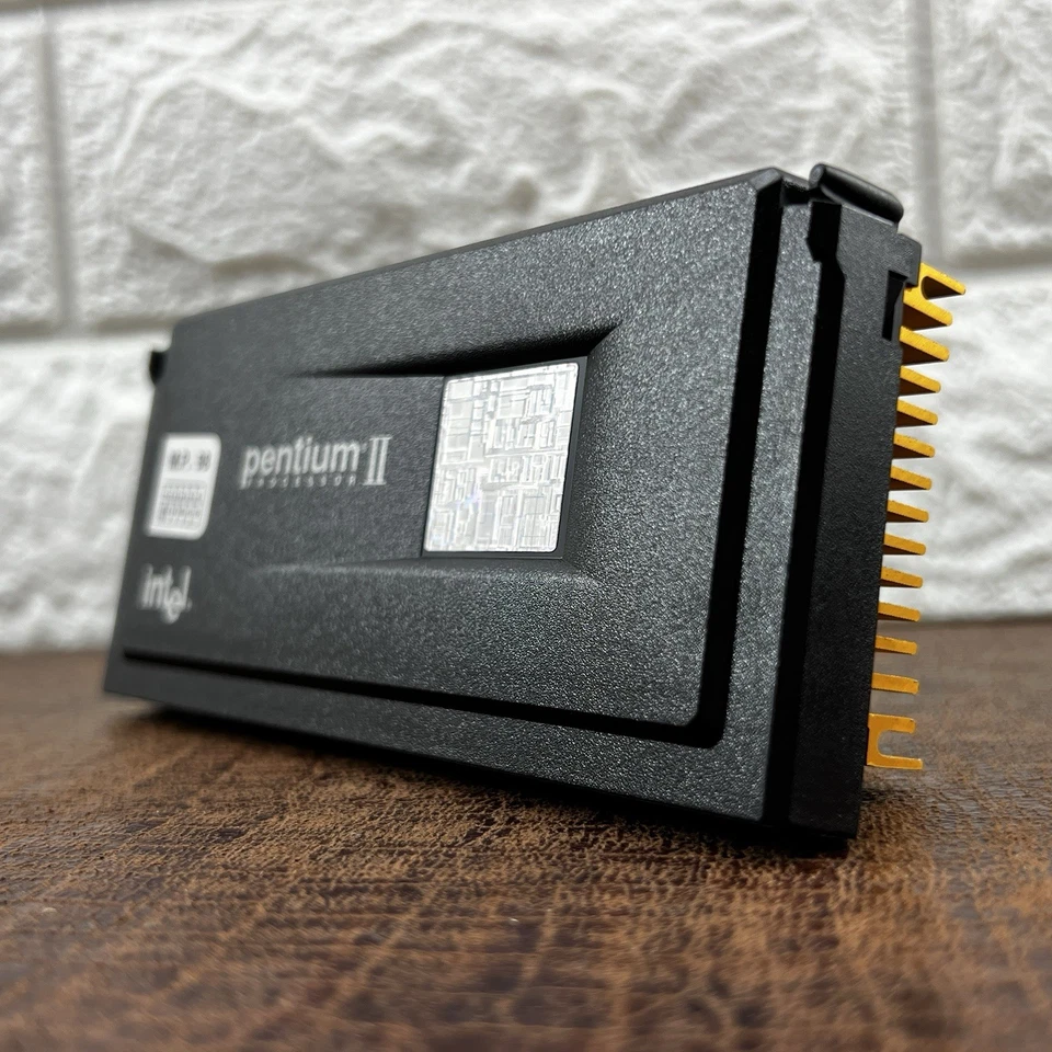 SL264 Intel Pentium II 233MHz 66MHz FSB 512KB L2 Cache Socket Slot 1 Processor - Image 3 of 4