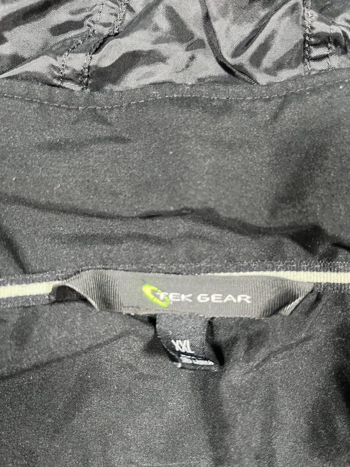 Tek Gear Jacket Mens 2XL Black Hooded Full Zip Windbreaker Red Trim Outdoor - Image 3 of 4