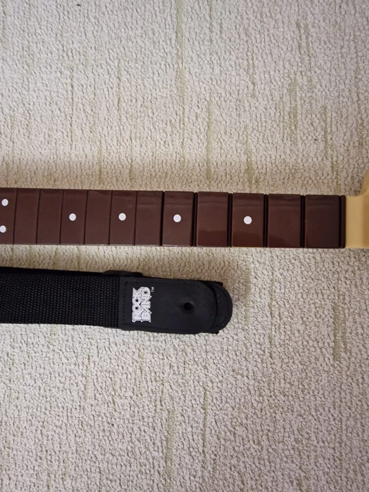 Bajo Rock Band 3 Fender Precision para PlayStation 3/4/5 **DONGLE NO INCLUIDO Foto 4 de 4